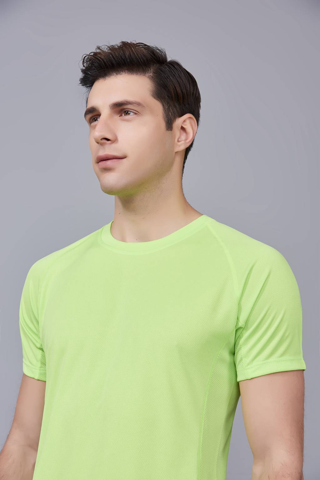 純色T恤  簡約大方經(jīng)典時尚  果綠色