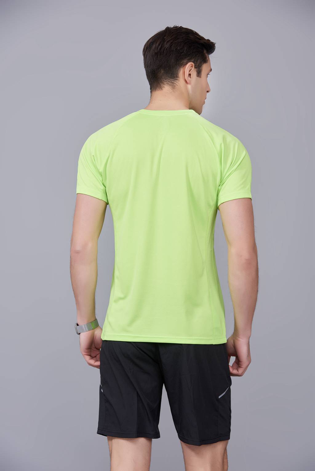 純色T恤  簡約大方經(jīng)典時尚  果綠色